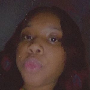 Meet your Posher, Mia